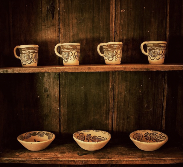 Tazas y platos barro